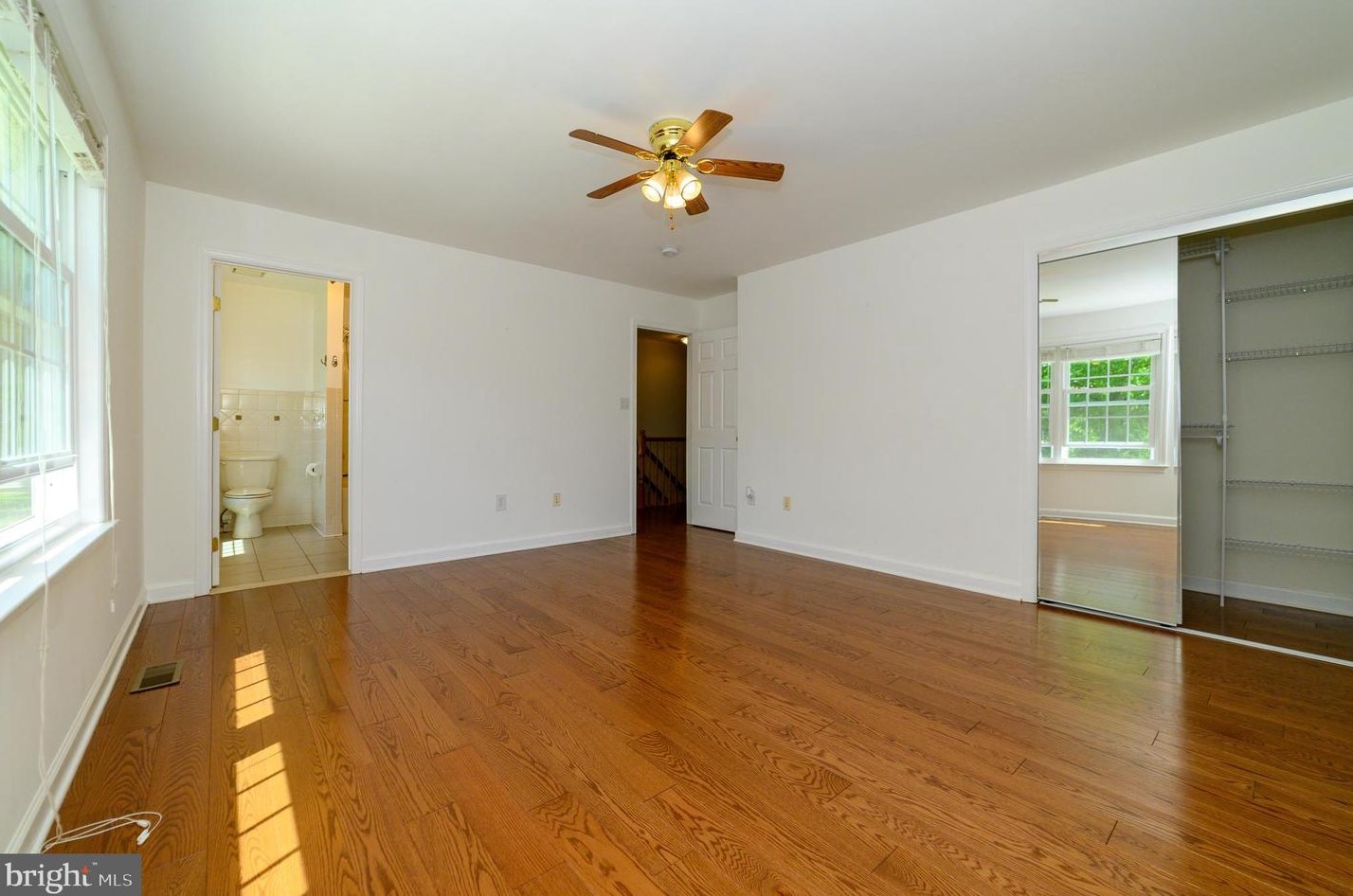 5438 Ruby Dr, Fairfax VA  22030-6338 exterior