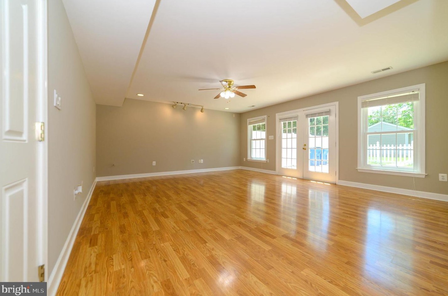 5438 Ruby Dr, Fairfax VA  22030-6338 exterior