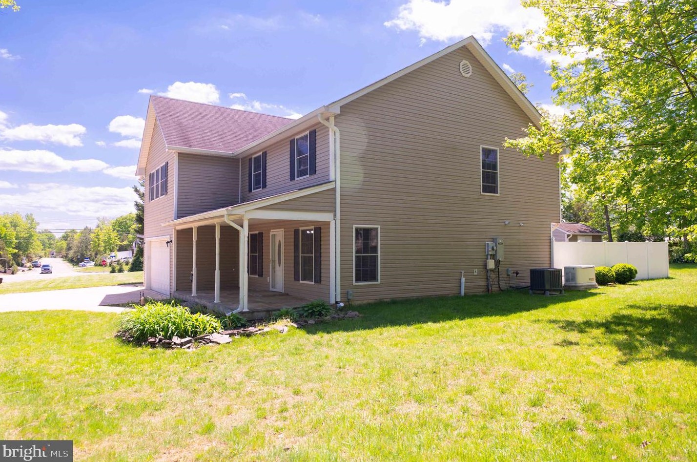 5438 Ruby Dr, Fairfax VA  22030-6338 exterior