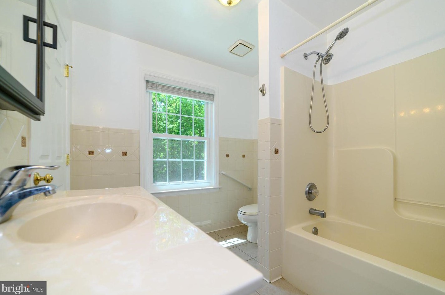 5438 Ruby Dr, Fairfax VA  22030-6338 exterior