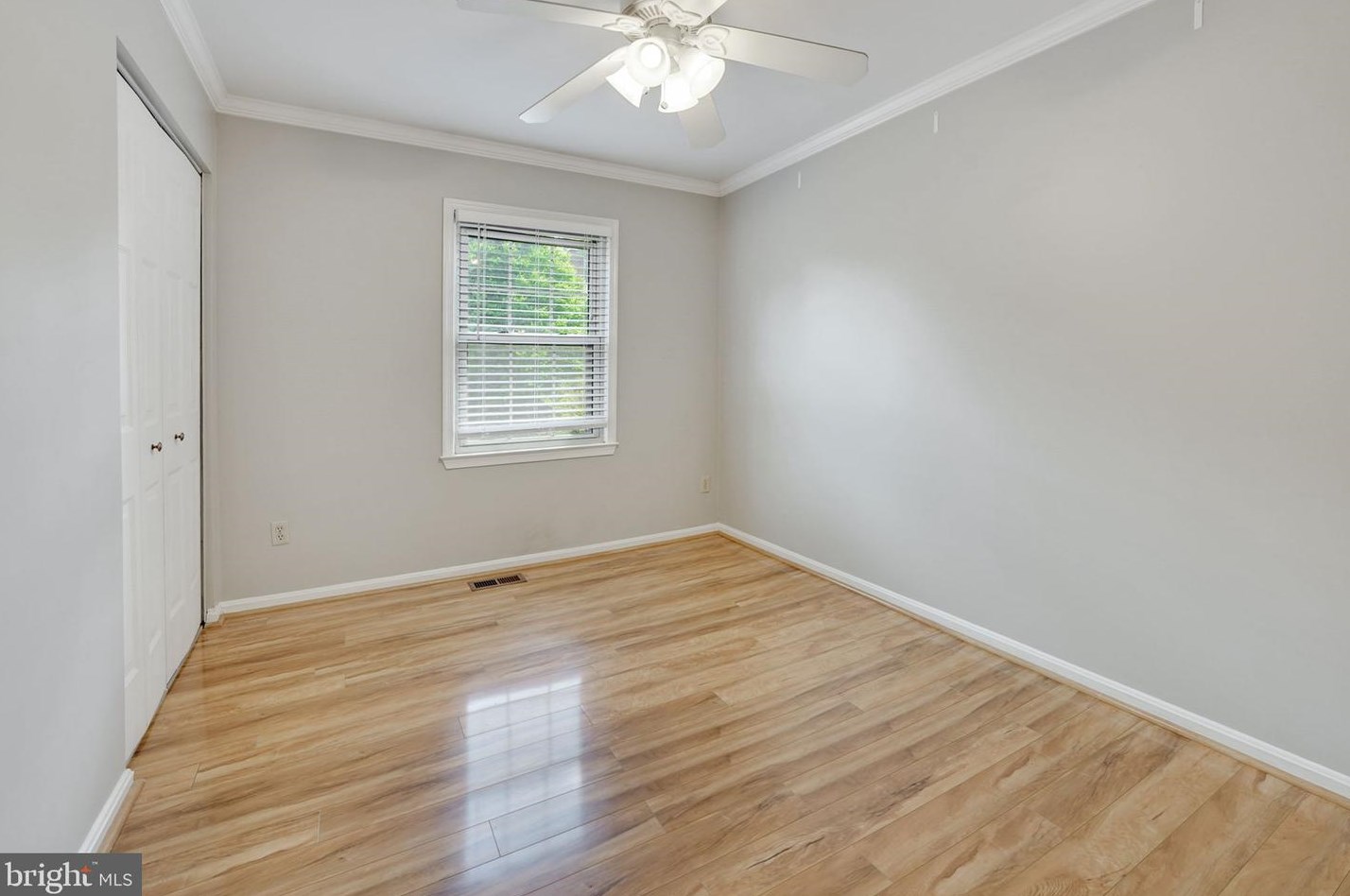 2923 Vlg Spg Ln, Vienna VA 22181-6112 exterior