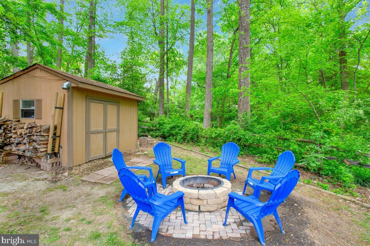 10420 Calumet Grove Dr, Fairfax VA  22032-3801 exterior