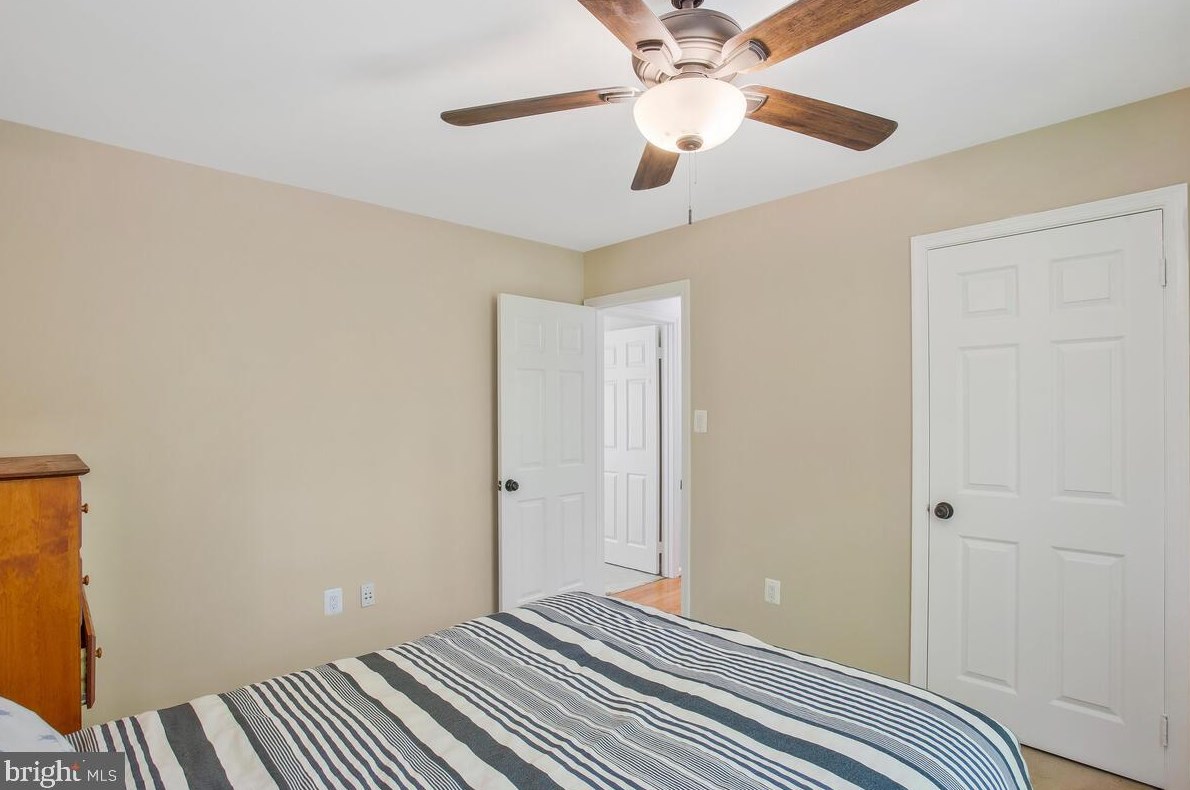 10420 Calumet Grove Dr, Fairfax VA  22032-3801 exterior