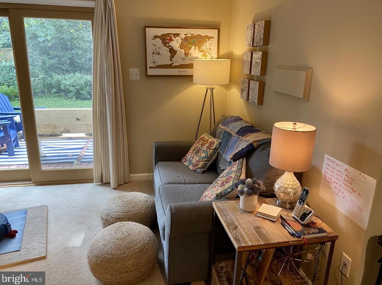 4919 Wheatstone Dr, Fairfax VA  22032-2345 exterior