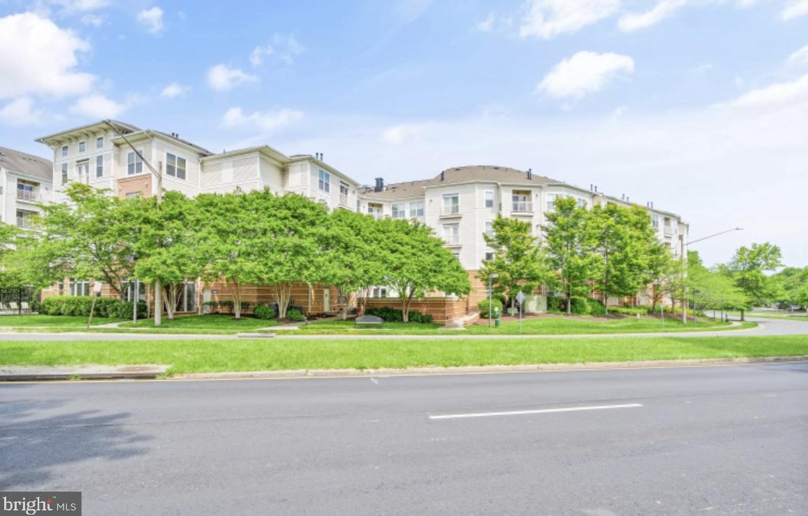 9480 Virginia Center Blvd, Vienna VA  22181-6150 exterior