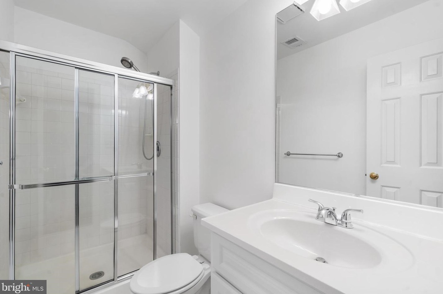 12209 Fairfield House Dr, Fairfax VA 22033-3946 exterior