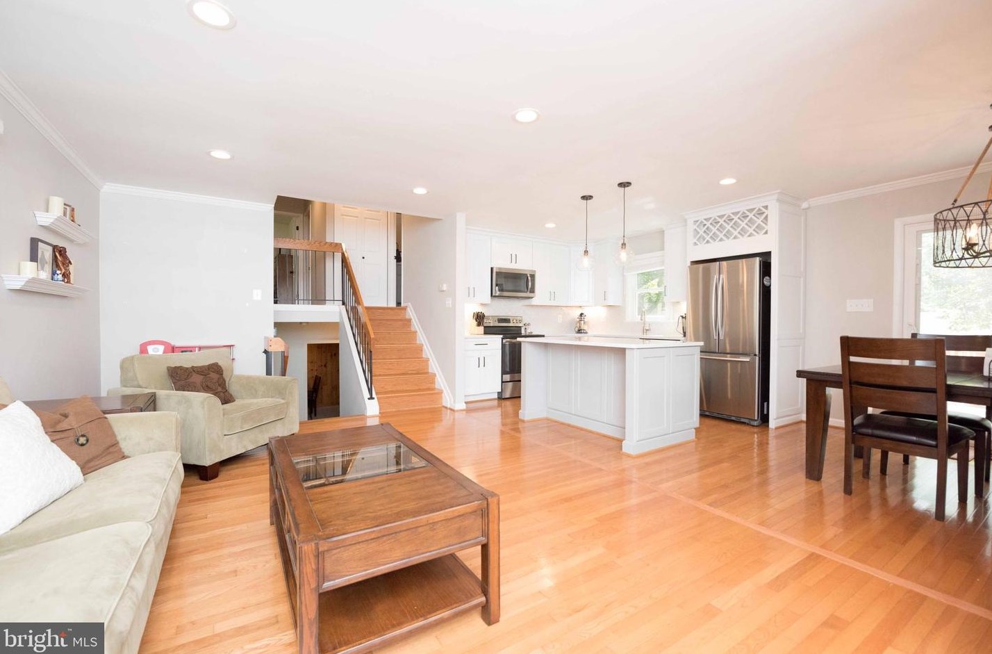 311 Adahi Rd, Vienna VA  22180-5904 exterior