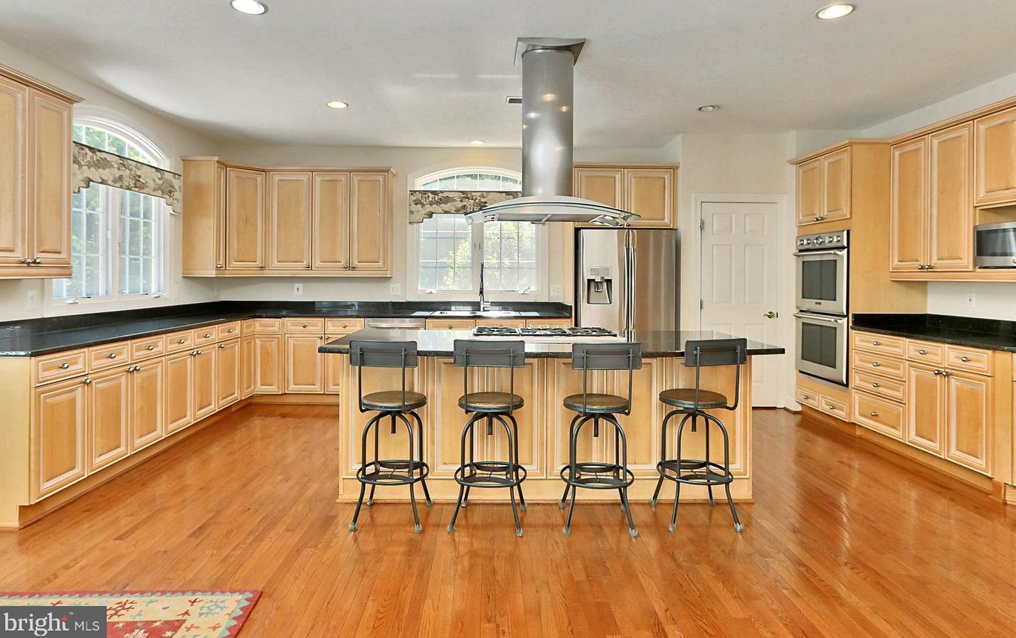 5448 Marlstone Ln, Fairfax VA  22030-5834 exterior