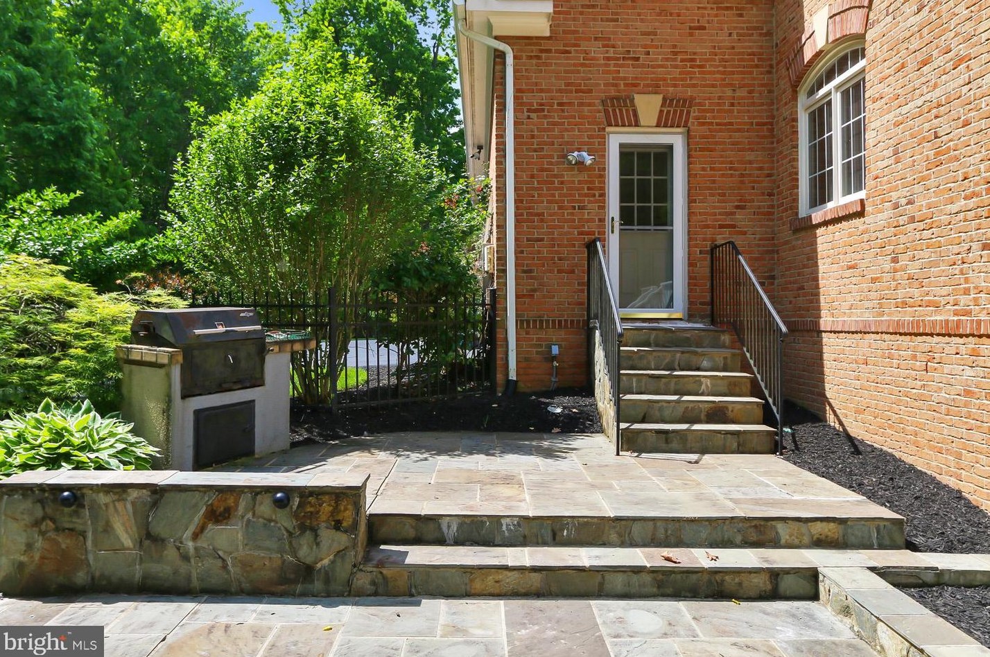 5448 Marlstone Ln, Fairfax VA  22030-5834 exterior