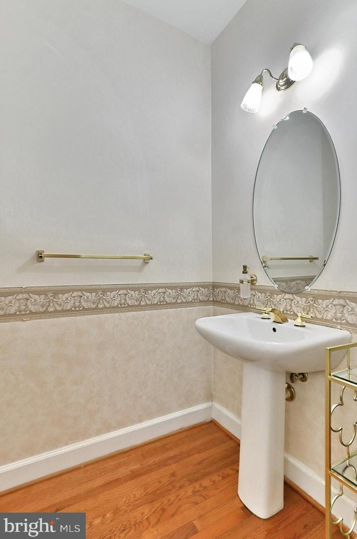 5448 Marlstone Ln, Fairfax VA  22030-5834 exterior