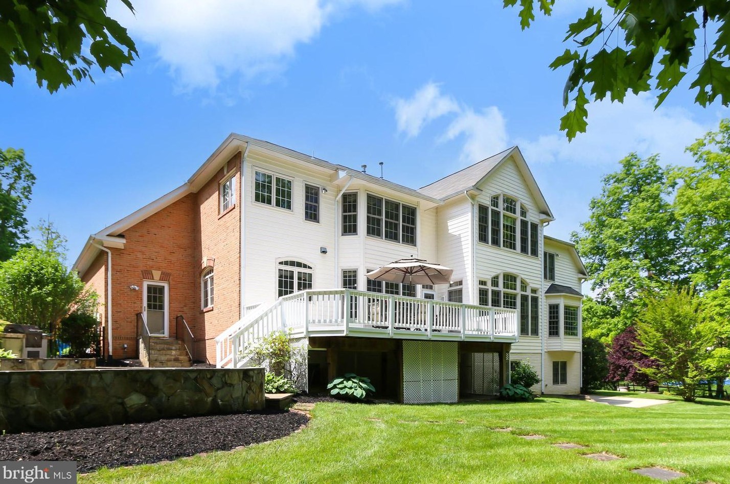 5448 Marlstone Ln, Fairfax VA  22030-5834 exterior