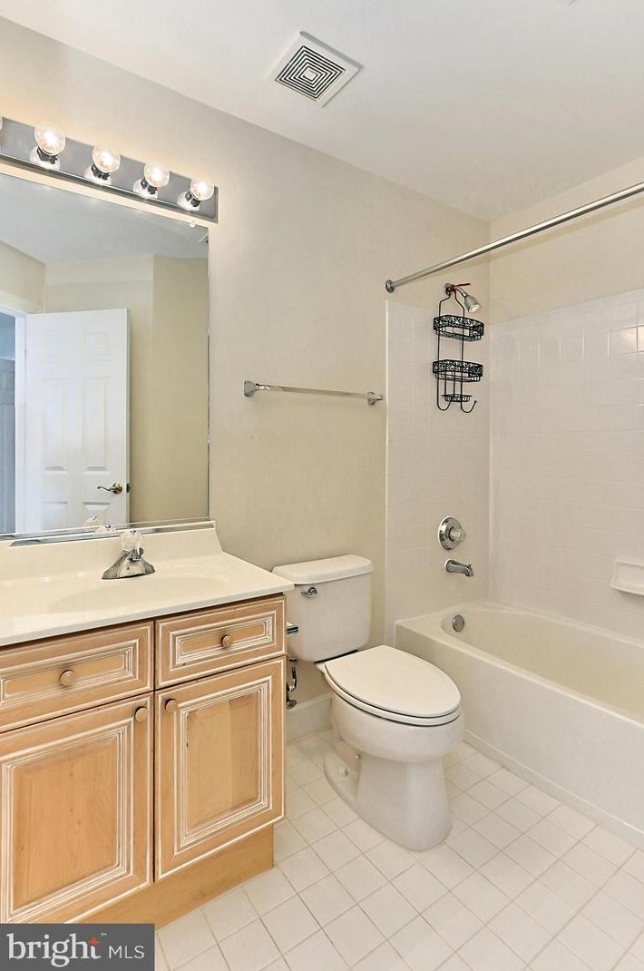 5448 Marlstone Ln, Fairfax VA  22030-5834 exterior