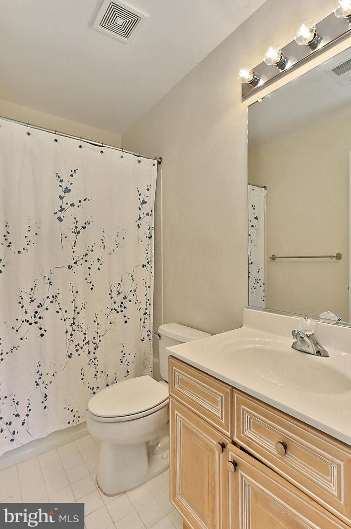 5448 Marlstone Ln, Fairfax VA  22030-5834 exterior