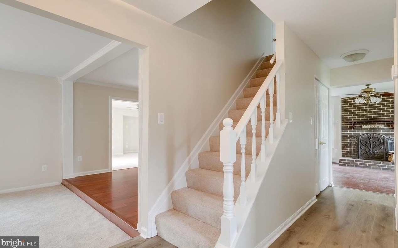 12856 Fantasia Dr, Herndon, VA 20170