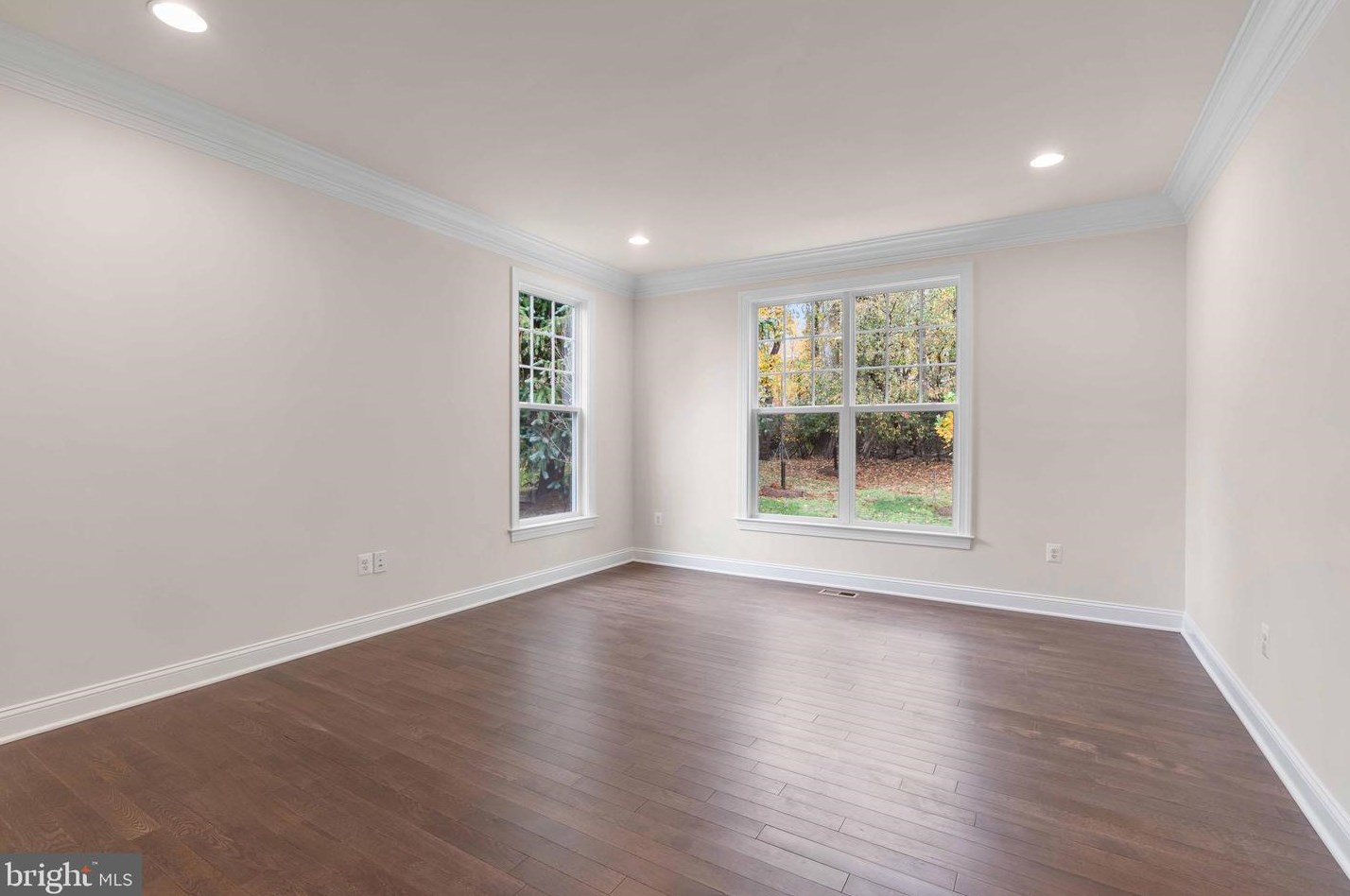 4719 Briggs Rd, Fairfax VA  22030-5704 exterior