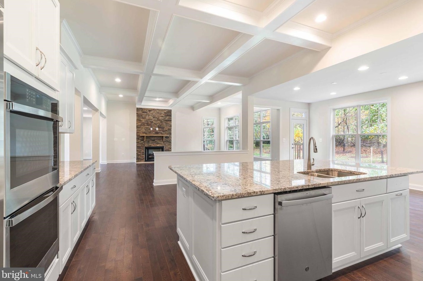 4719 Briggs Rd, Fairfax VA  22030-5704 exterior