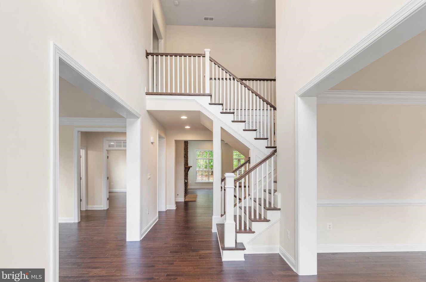 4719 Briggs Rd, Fairfax VA  22030-5704 exterior