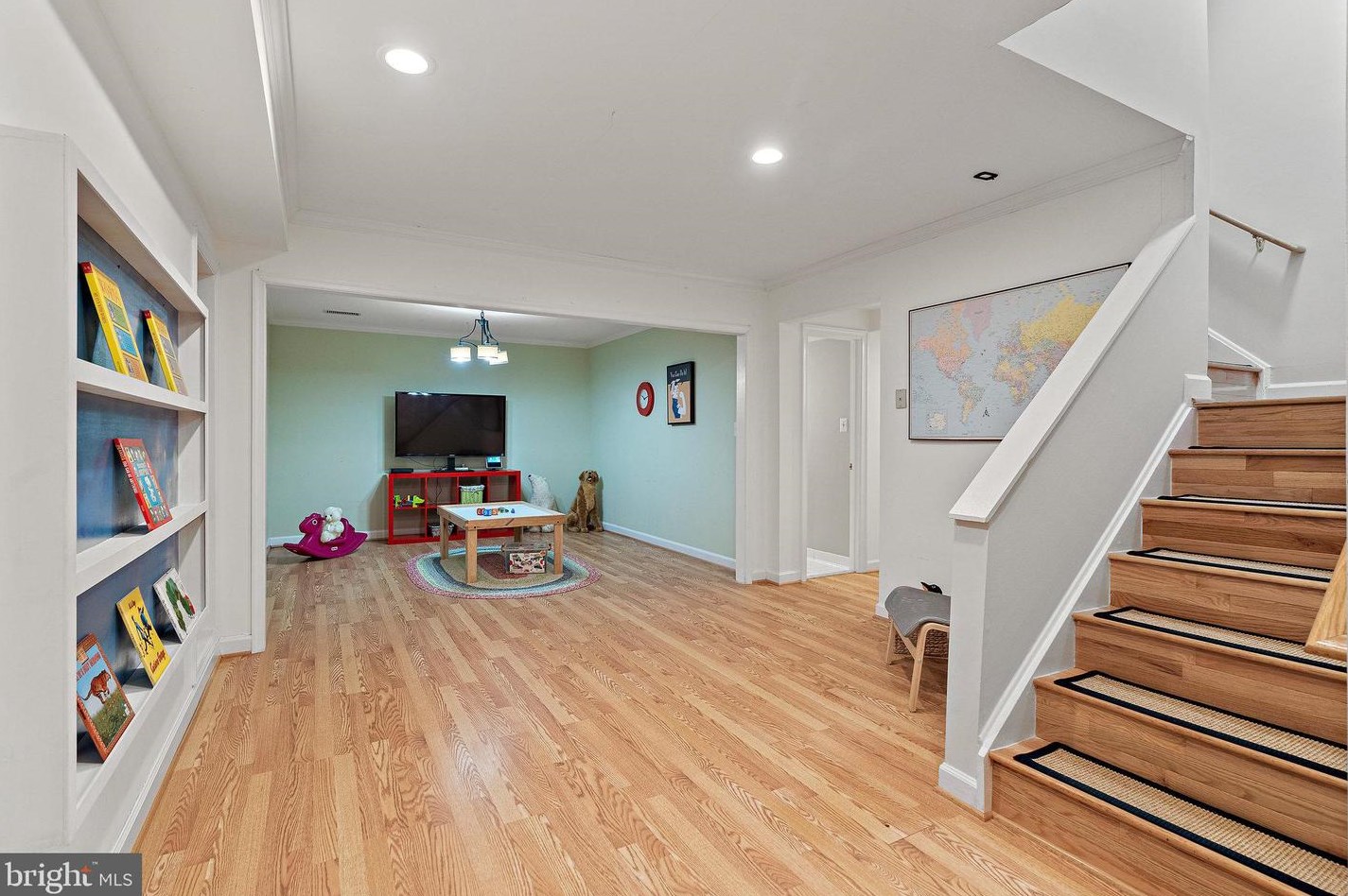 2098 Kedge Dr, Vienna VA 22181-3211 exterior