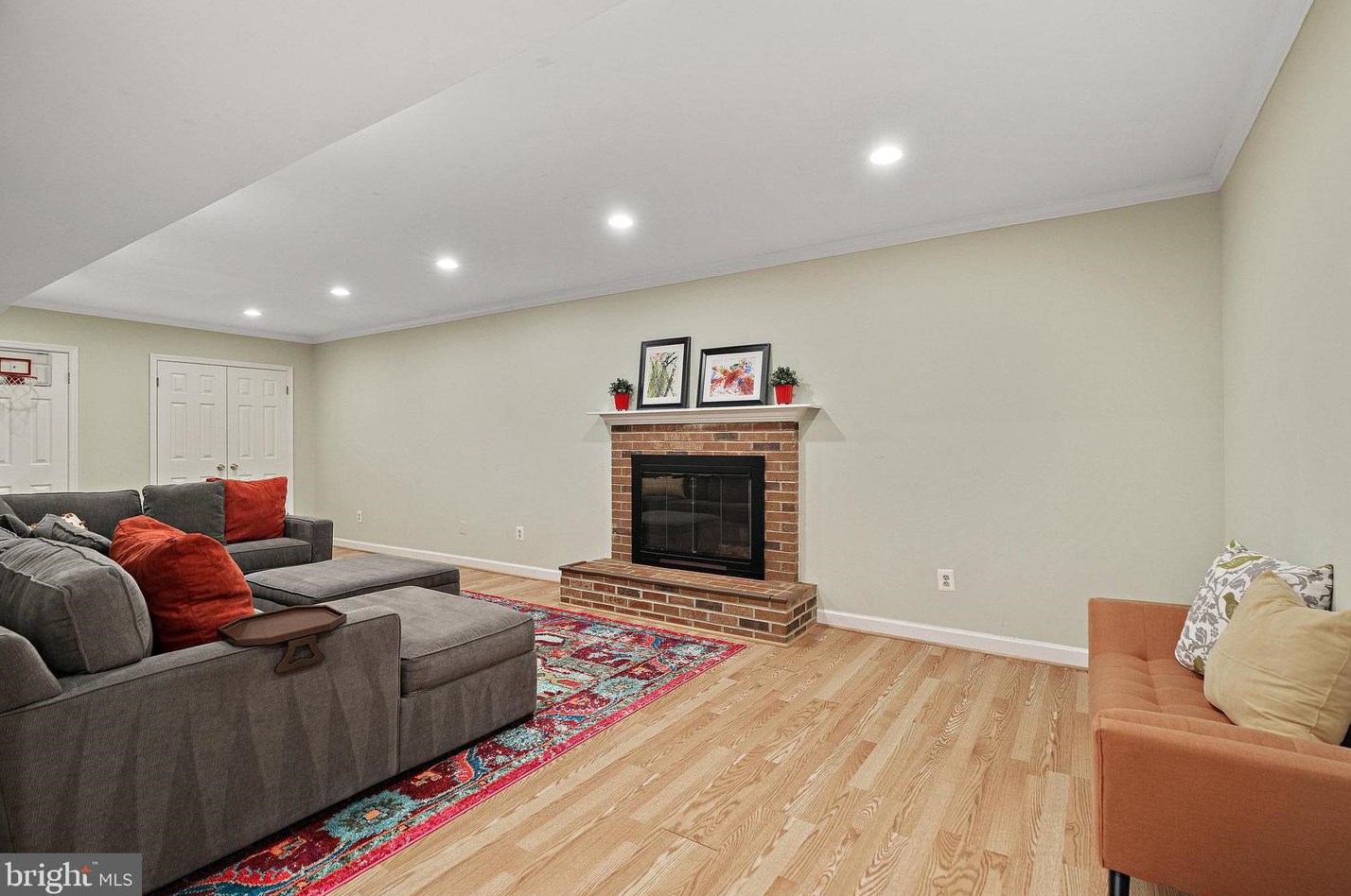 2098 Kedge Dr, Vienna VA 22181-3211 exterior