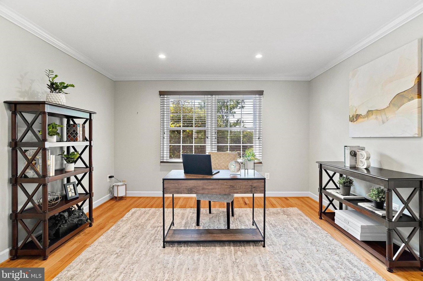 2098 Kedge Dr, Vienna VA 22181-3211 exterior