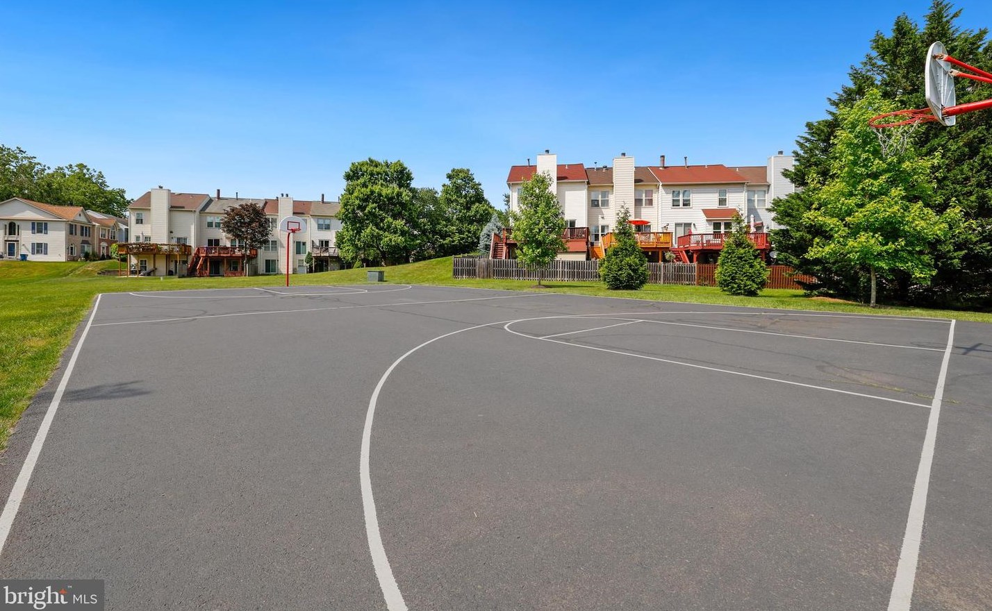 14808 Windrift Ct, Centreville VA  20120-1372 exterior