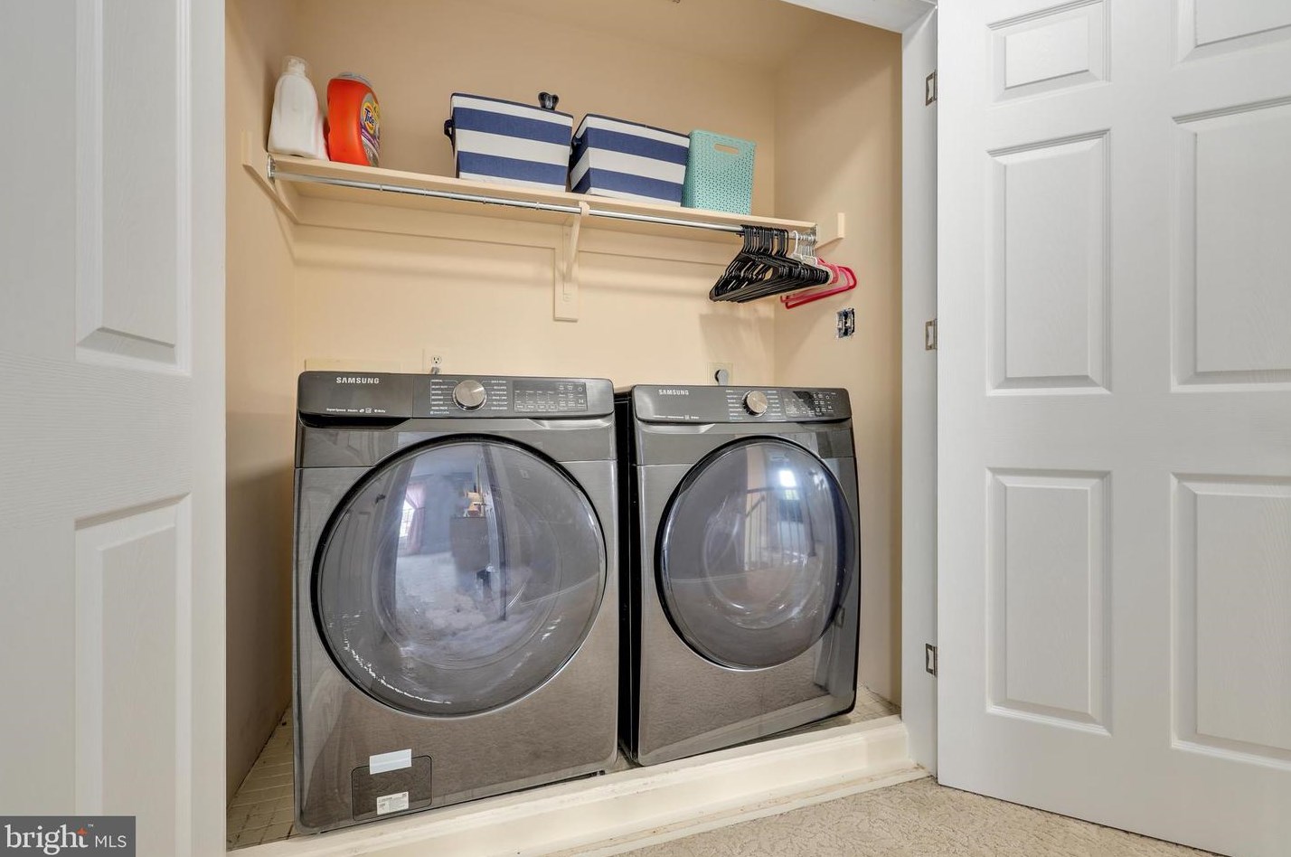 14808 Windrift Ct, Centreville VA  20120-1372 exterior