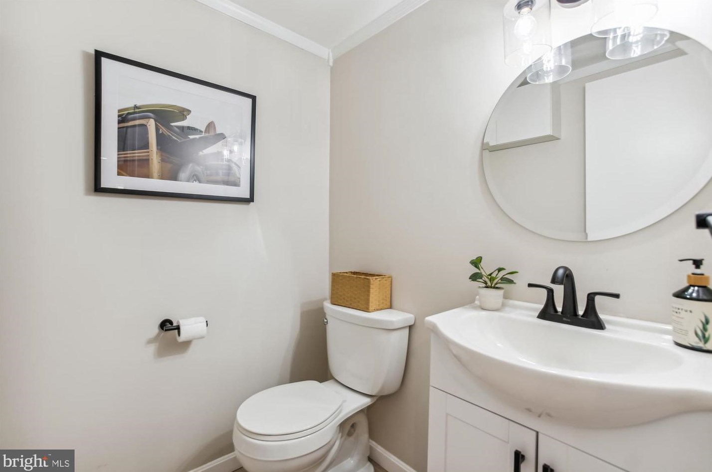 2820 Andiron Ln, Vienna VA 22180-7001 exterior