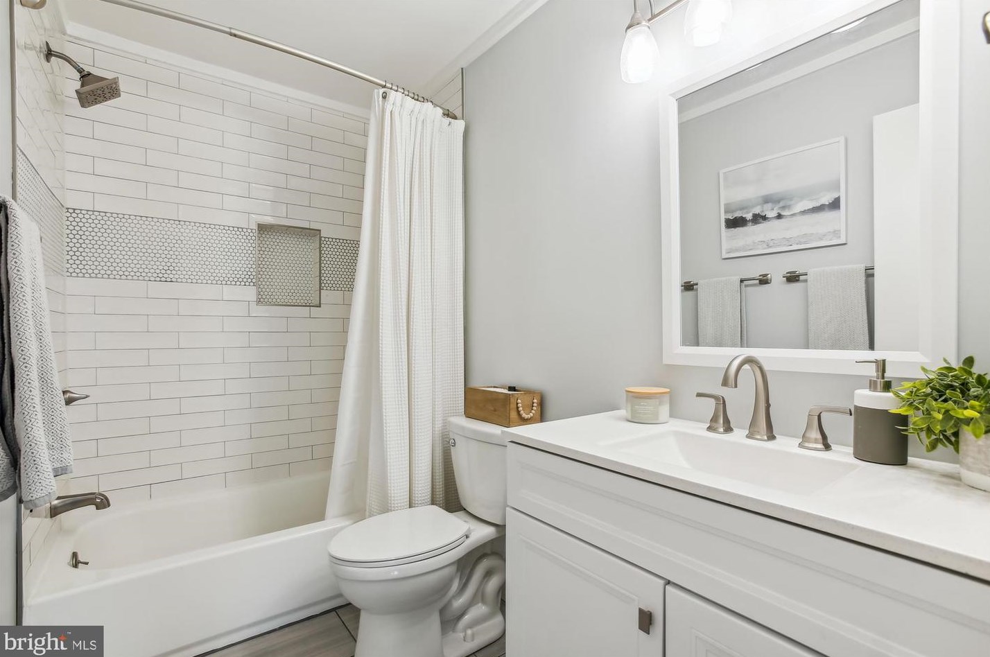 2820 Andiron Ln, Vienna VA 22180-7001 exterior