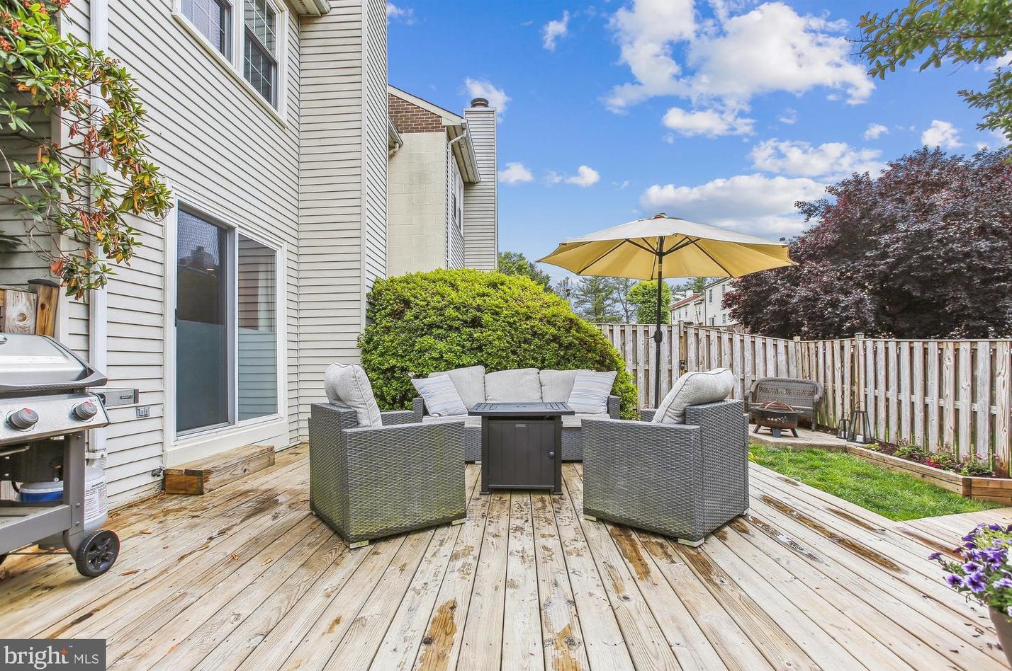 2820 Andiron Ln, Vienna VA 22180-7001 exterior