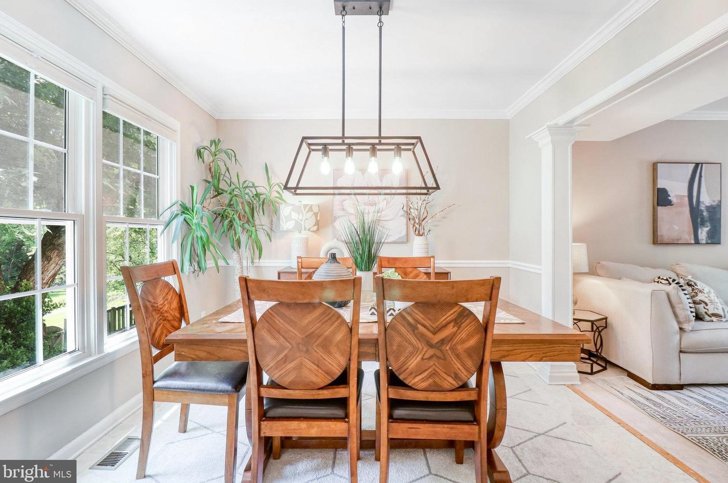 2821 Knollside Ln, Vienna VA 22180-7002 exterior