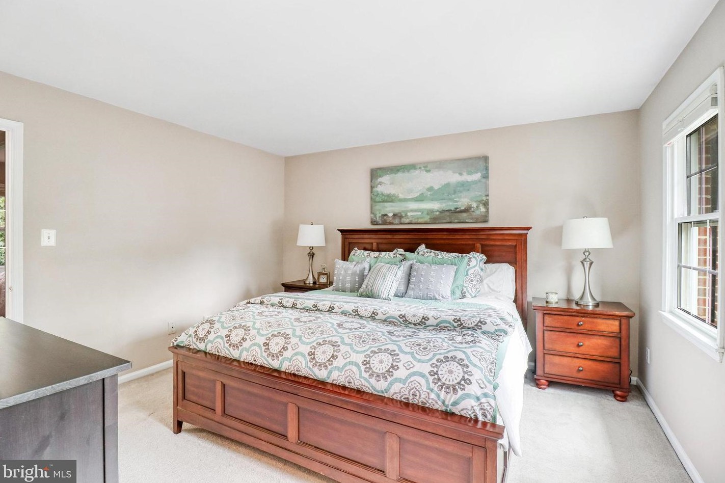 2821 Knollside Ln, Vienna VA 22180-7002 exterior