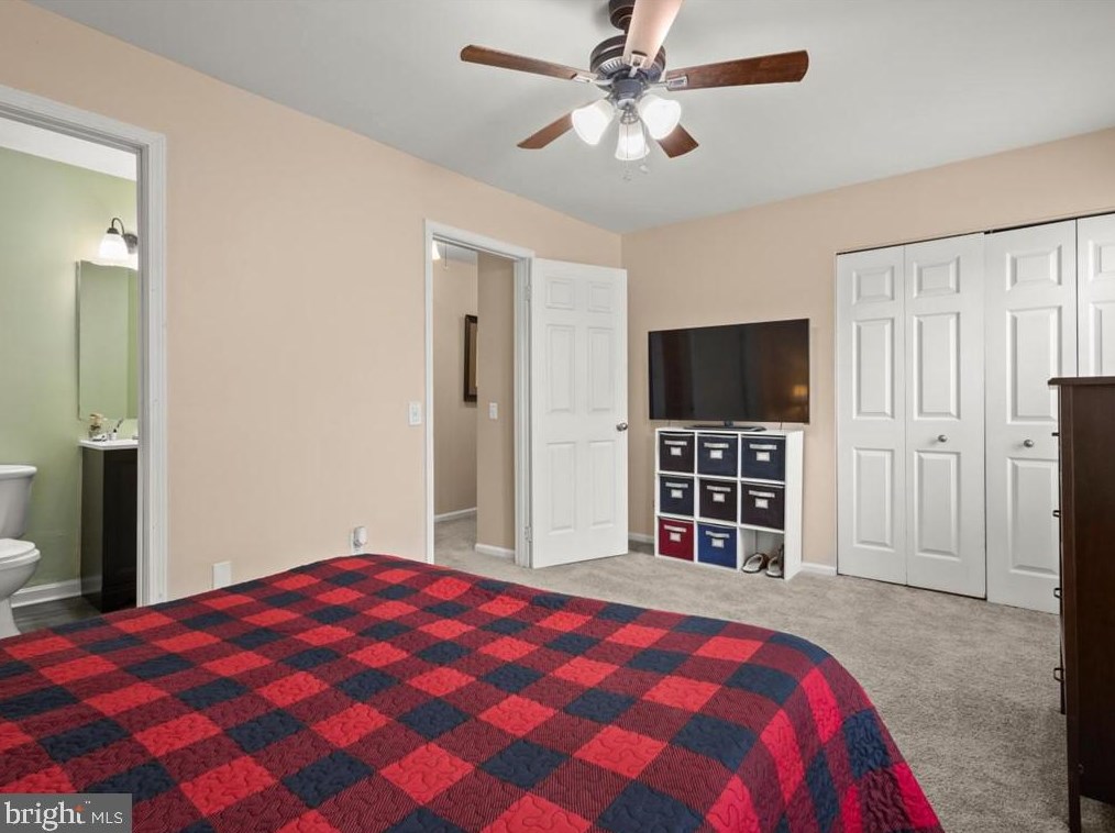 6321 Prince Way, Centreville VA  20120-1850 exterior