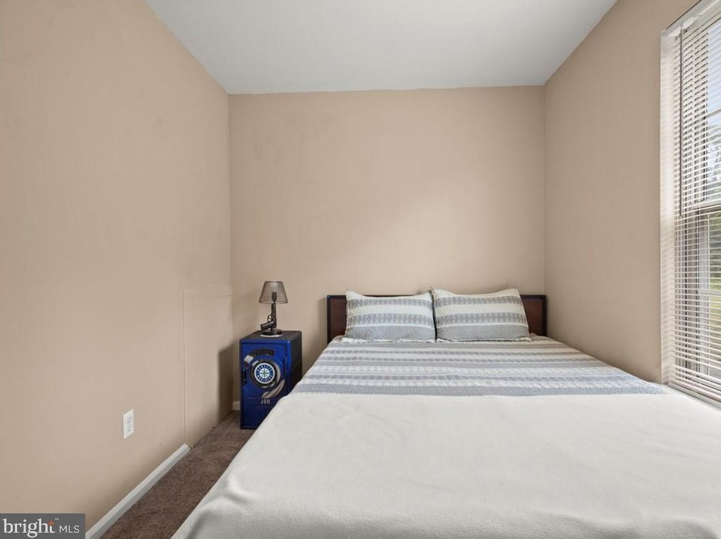 6321 Prince Way, Centreville VA  20120-1850 exterior