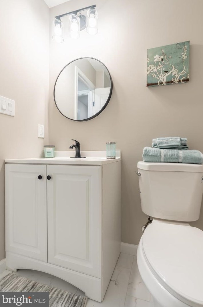 4717 Gainsborough Dr, Fairfax VA 22032-2379 exterior