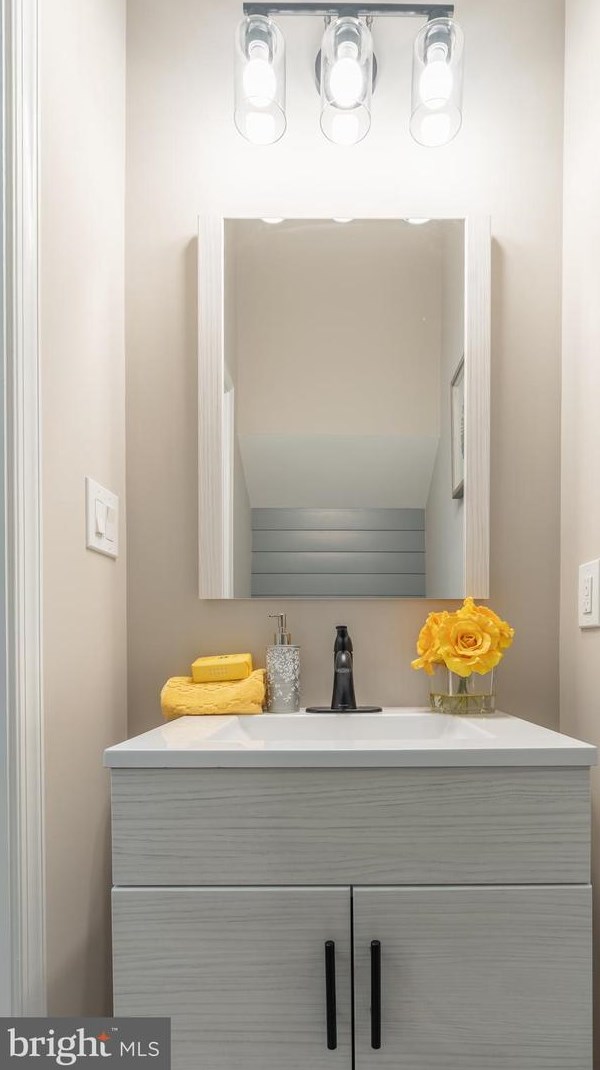 4717 Gainsborough Dr, Fairfax VA 22032-2379 exterior