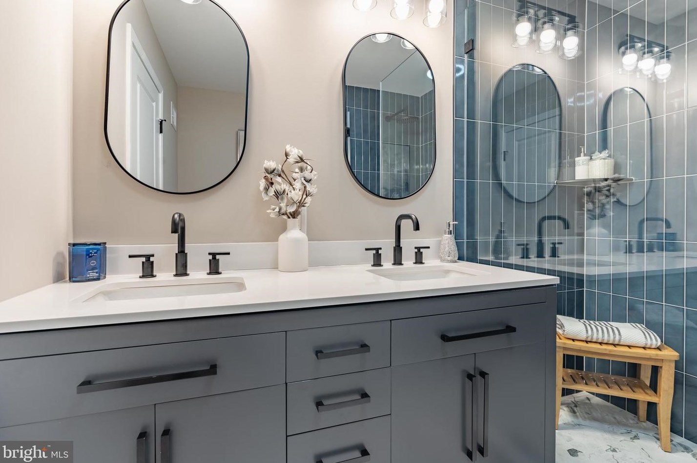 4717 Gainsborough Dr, Fairfax VA 22032-2379 exterior