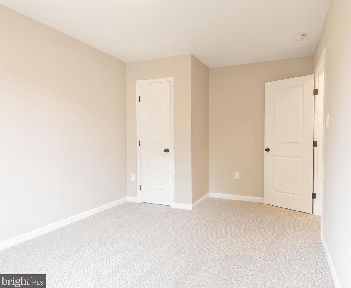 4717 Gainsborough Dr, Fairfax VA 22032-2379 exterior