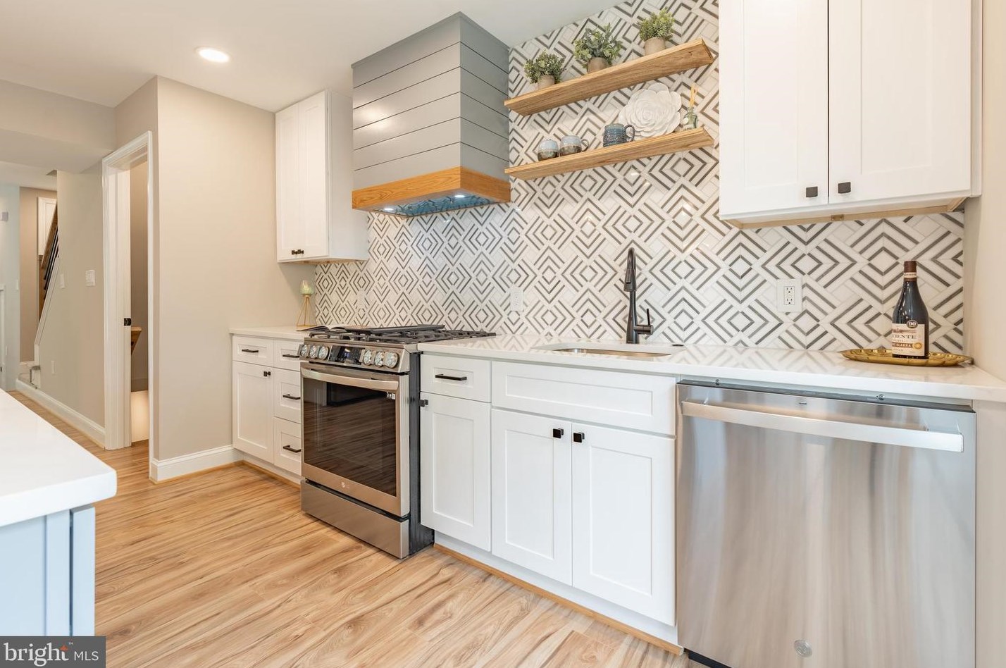 4717 Gainsborough Dr, Fairfax VA 22032-2379 exterior