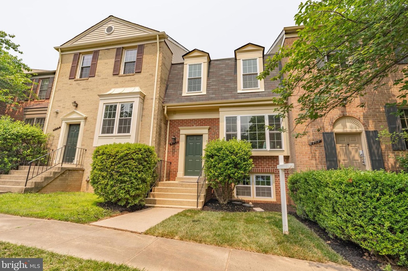 4717 Gainsborough Dr, Fairfax VA 22032-2379 exterior