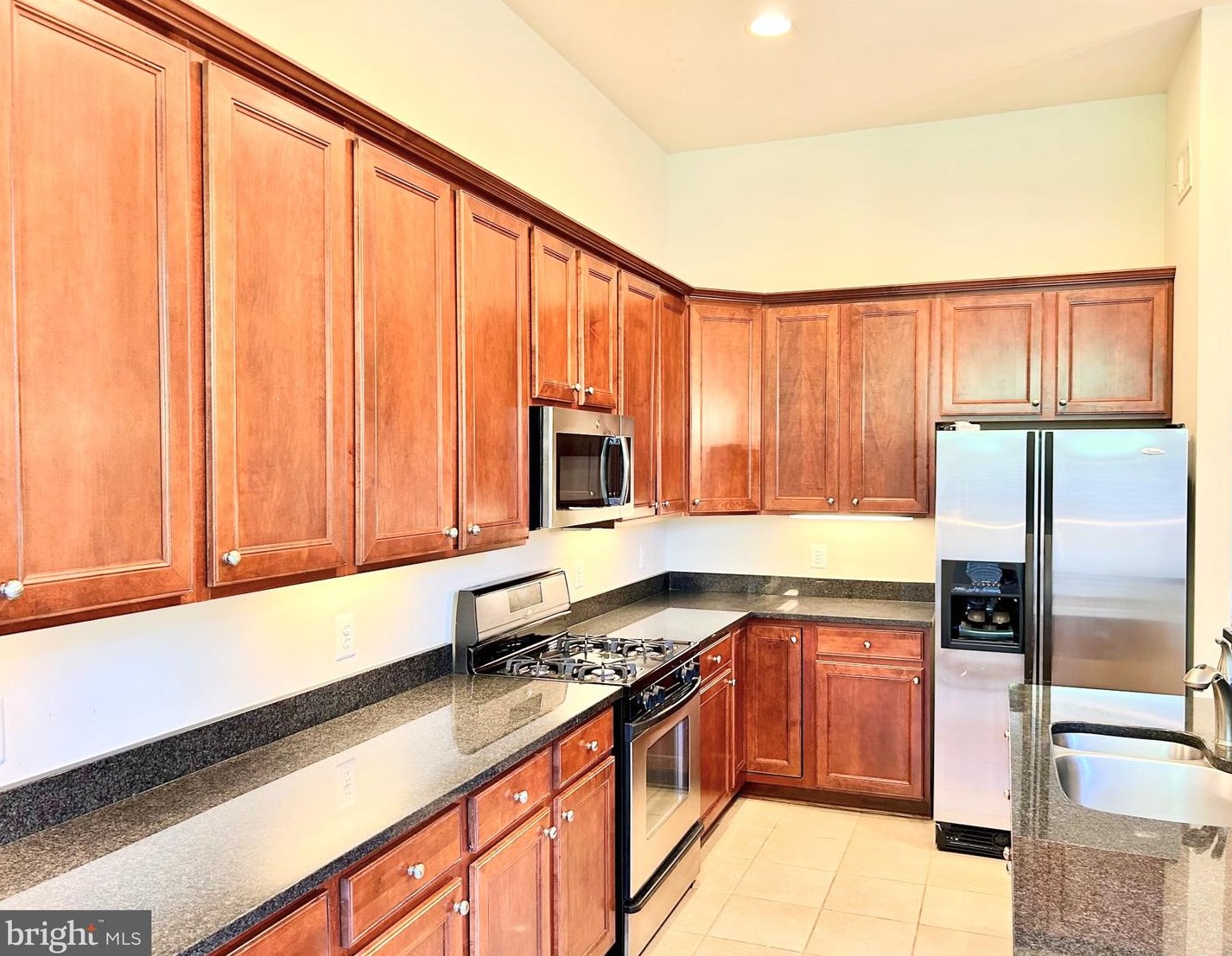 5981 Meadow Brook Dr, Springfield VA  22015-3381 exterior