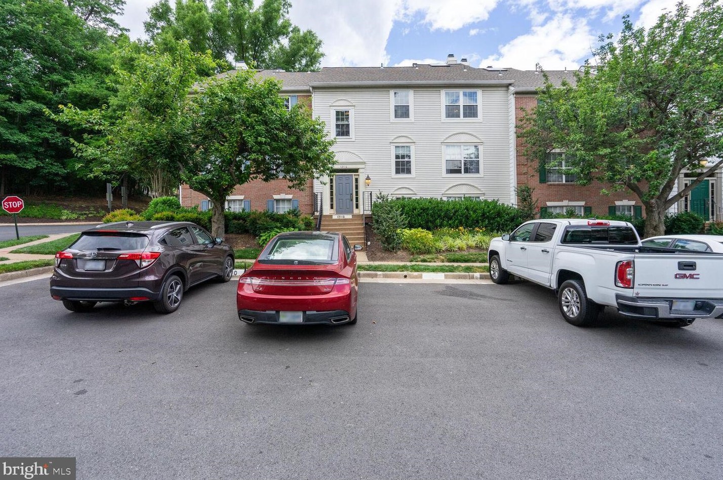 12110 Green Ledge Ct, Fairfax VA  22033-2554 exterior