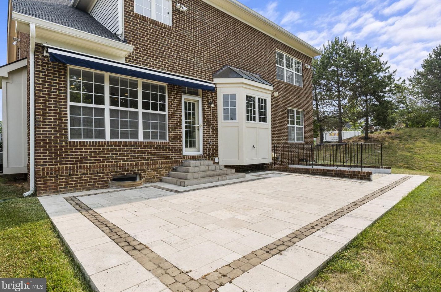 7887 Galesburg Pl, Vienna VA 22027-1030 exterior