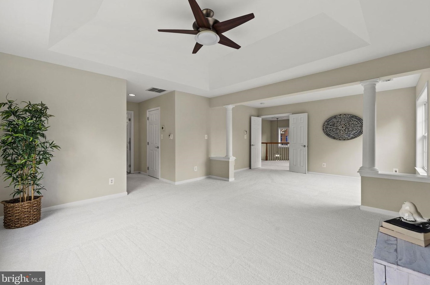 7887 Galesburg Pl, Vienna VA 22027-1030 exterior