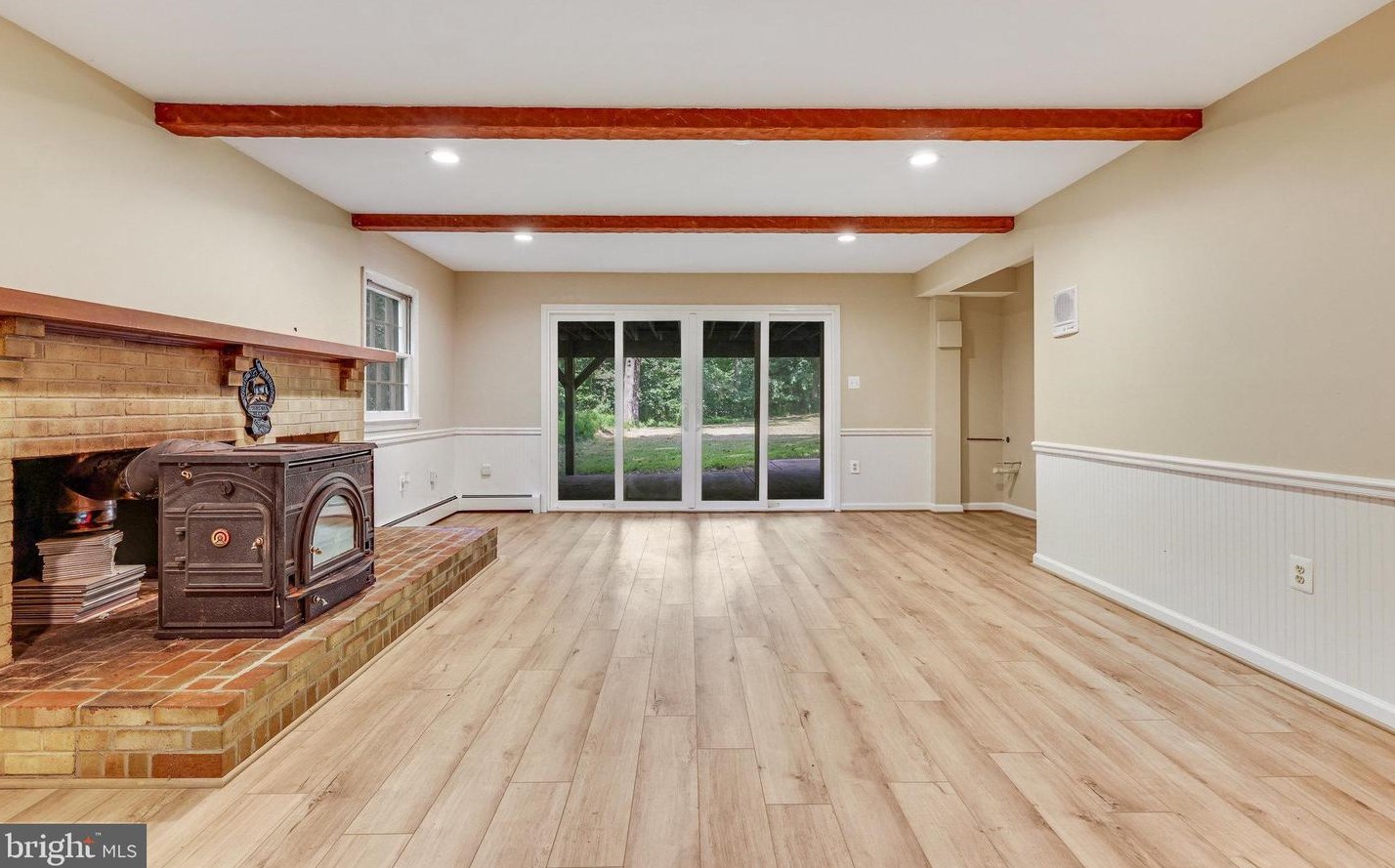 10116 Westford Dr, Vienna VA  22182-1532 exterior