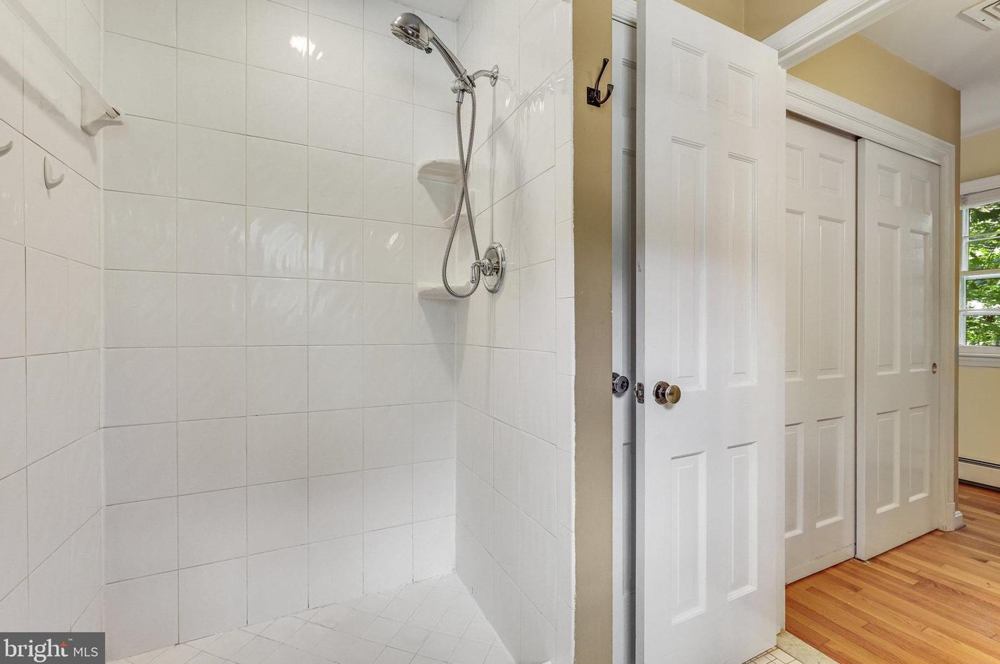 10116 Westford Dr, Vienna VA  22182-1532 exterior