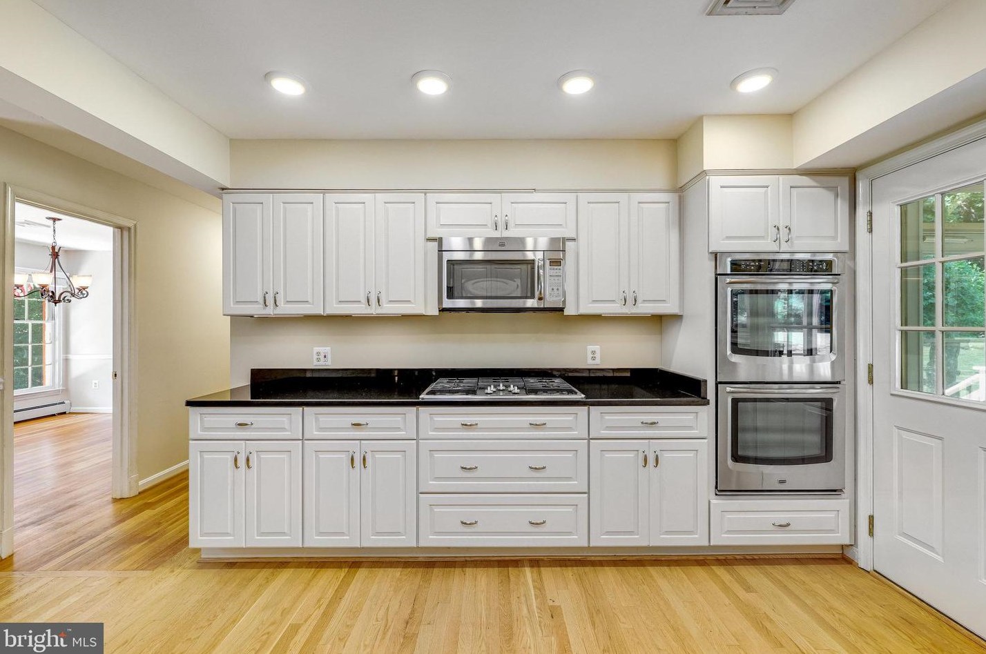 10116 Westford Dr, Vienna VA  22182-1532 exterior