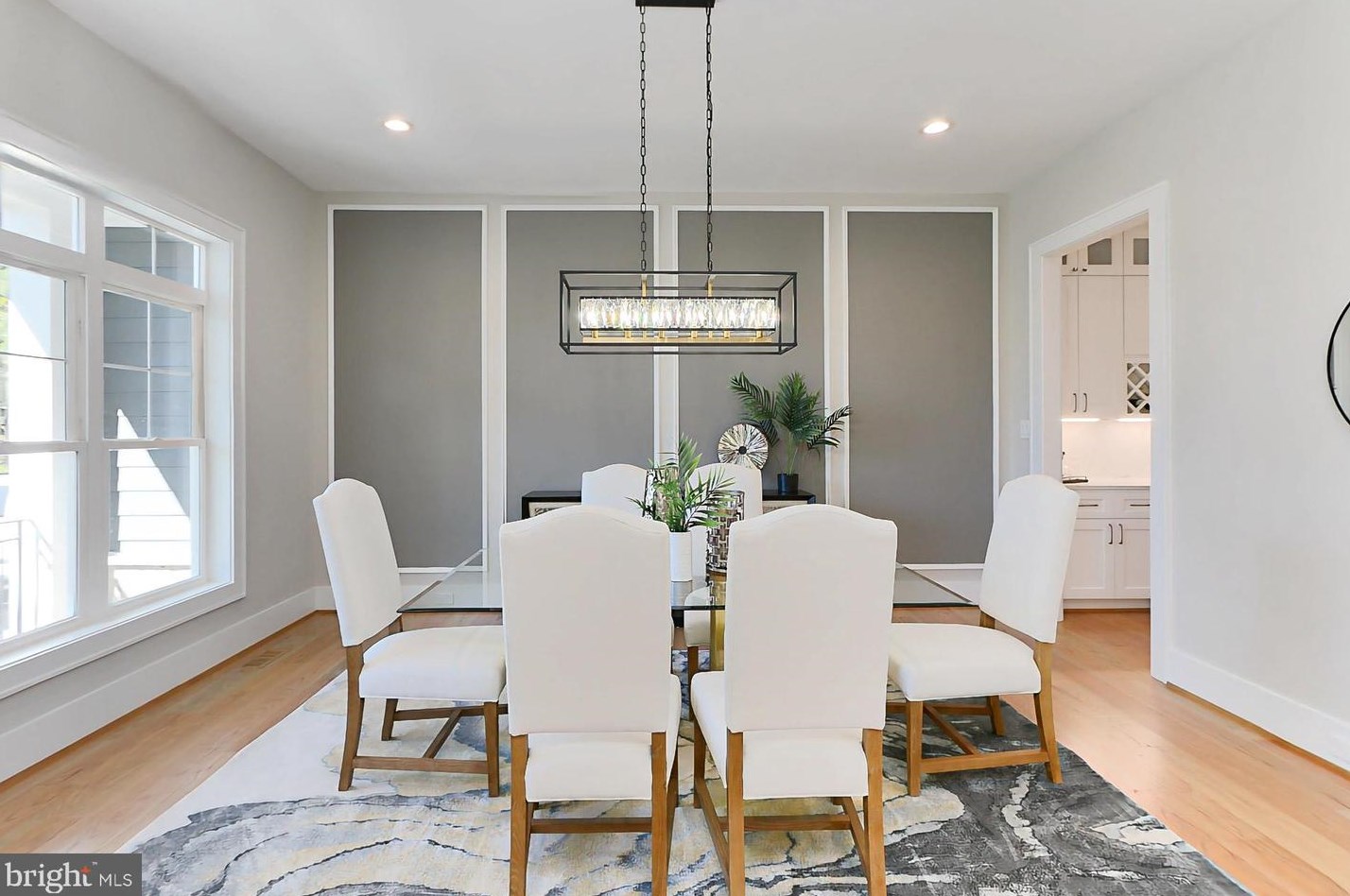 10206 Blake Ln, Vienna VA  22124-2633 exterior