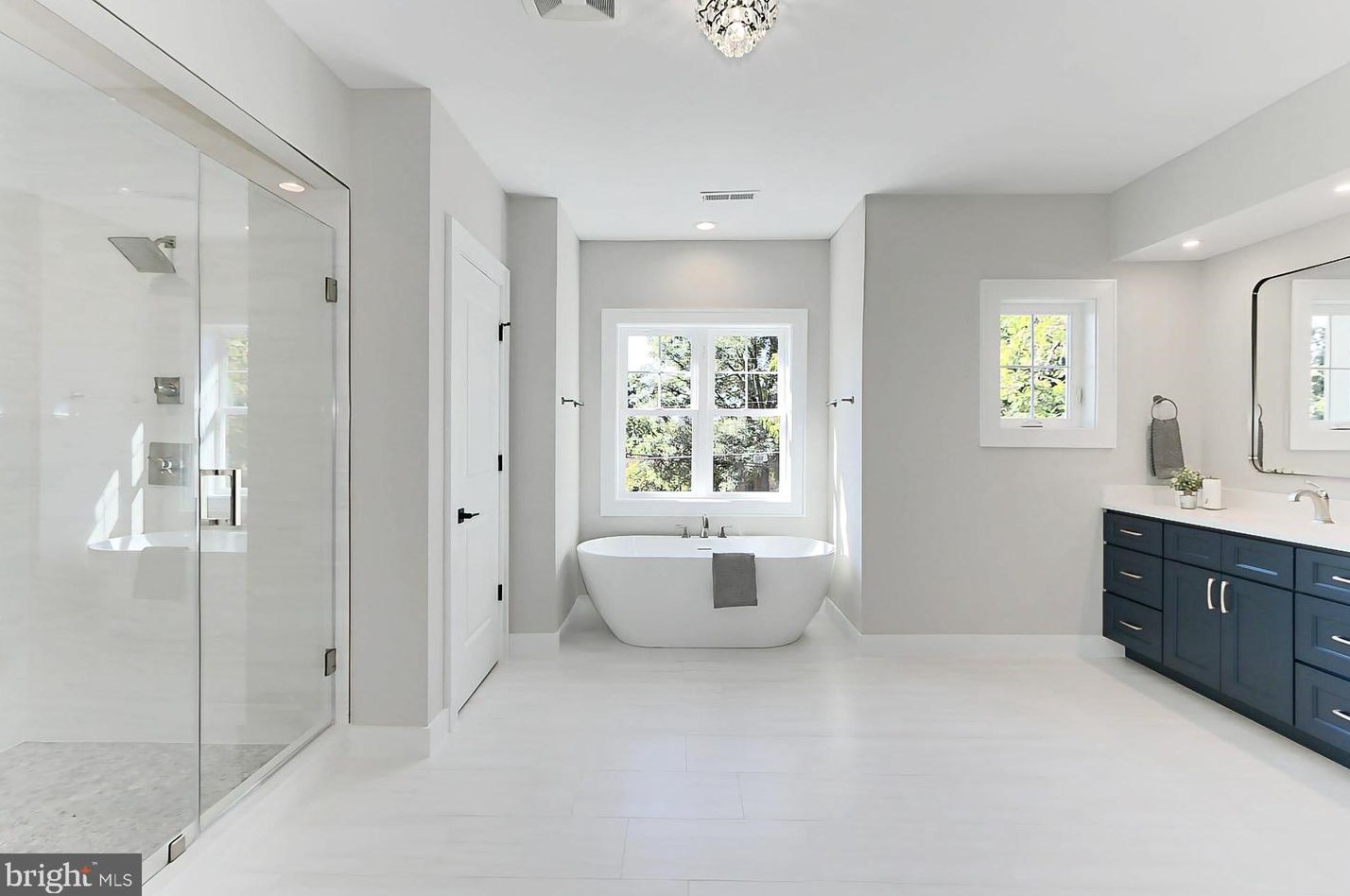 10206 Blake Ln, Vienna VA  22124-2633 exterior