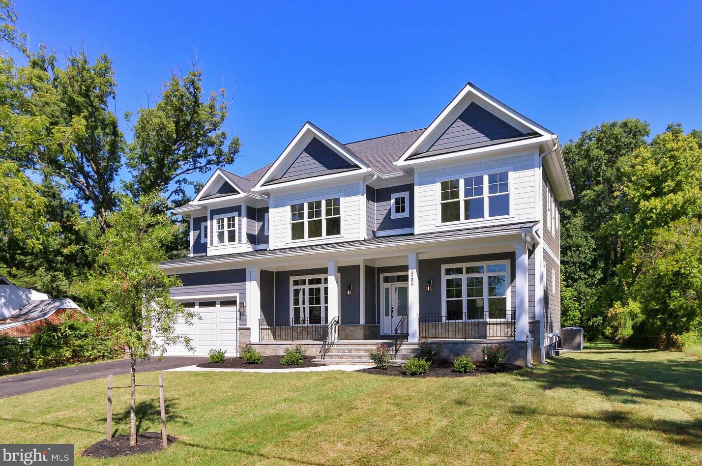 10206 Blake Ln, Vienna VA  22124-2633 exterior