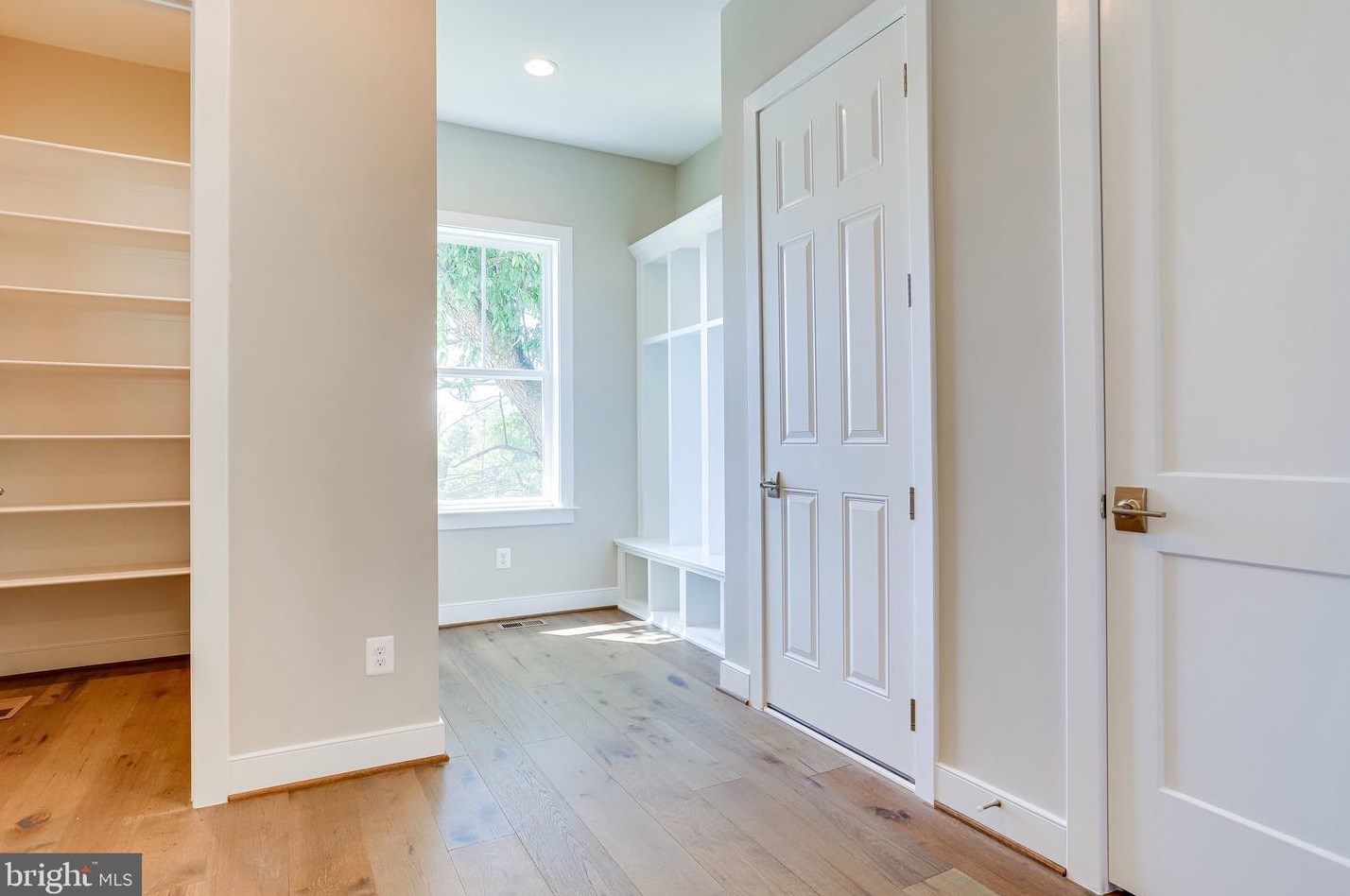 1110 Cottage St, Vienna VA 22180-6551 exterior